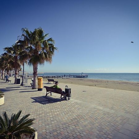 Krasas Beach Apartment Rentals Larnaca Rum bild